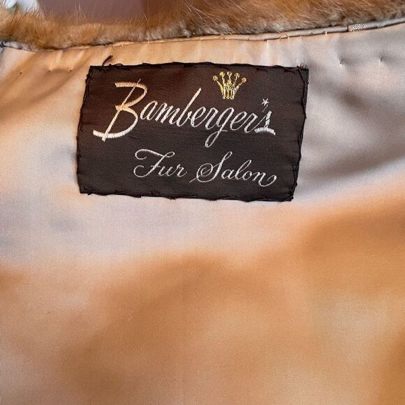 VINTAGE MINK STOLE IN FAWN COLOR BY BAMBERGER’S FUR SALON - Picture 8 of 10